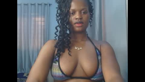 Snapshot of cum_ebony_petitxx chatting on May 11, 6:41 am cath online show from May 11, 6:41 am