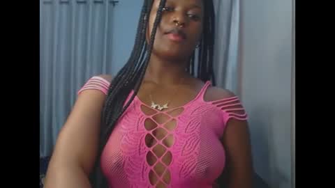 Snapshot of cum_ebony_petitxx chatting on May 13, 6:55 am cath online show from May 13, 6:55 am