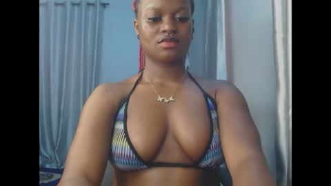 Snapshot of cum_ebony_petitxx chatting on May 15, 6:42 am cath online show from May 15, 6:42 am