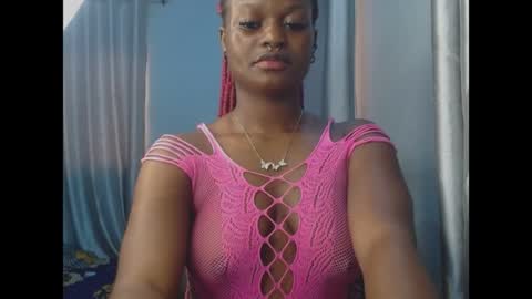 Snapshot of cum_ebony_petitxx chatting on May 16, 6:21 am cath online show from May 16, 6:21 am
