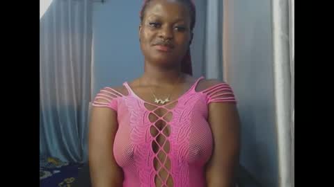 Snapshot of cum_ebony_petitxx chatting on May 16, 7:05 am cath online show from May 16, 7:05 am