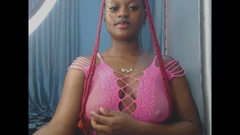 Snapshot of cum_ebony_petitxx chatting on May 17, 6:33 am cath online show from May 17, 6:33 am