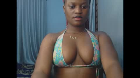 Snapshot of cum_ebony_petitxx chatting on May 18, 7:36 am cath online show from May 18, 7:36 am