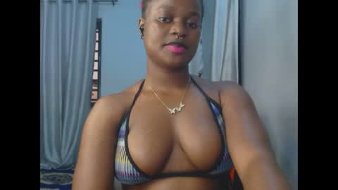Snapshot of cum_ebony_petitxx chatting on May 28, 6:32 am cath online show from May 28, 6:32 am