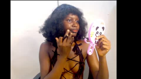 sophie online show from May 26, 7:04 am