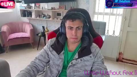 Snapshot of cum_fantasy21 chatting on August 9, 4:12 pm online show from August 9, 4:12 pm
