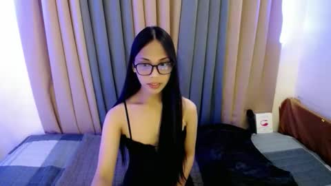 Snapshot of cum_fuck_me69 chatting on June 4, 8:09 am kez online show from June 4, 8:09 am