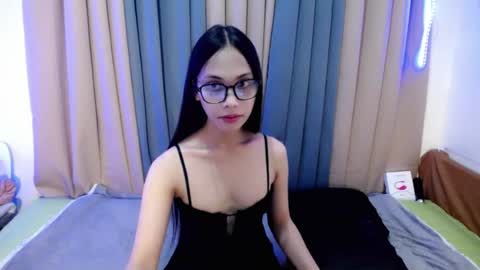 Snapshot of cum_fuck_me69 chatting on July 22, 4:59 am kez online show from July 22, 4:59 am