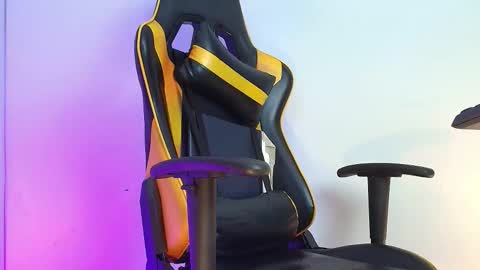 Snapshot of cum_park chatting on February 10, 6:45 pm DAVID online show from February 10, 6:45 pm