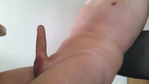 Snapshot of cumandpeedrinker chatting on January 11, 10:40 am CumAndPeeDrinker online show from January 11, 10:40 am