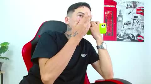 cumandres online show from February 18, 3:19 pm