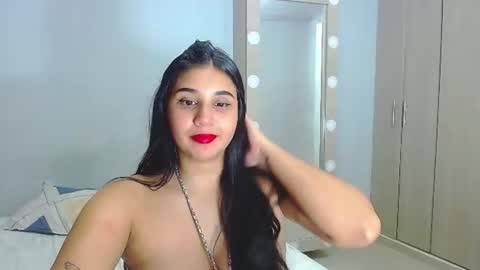 Snapshot of cumb0y_squirtgirl chatting on June 23, 10:52 pm Pablo and emma online show from June 23, 10:52 pm