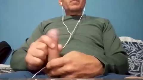 Snapshot of cumbian_chero chatting on May 12, 3:47 am cumbian_chero online show from May 12, 3:47 am