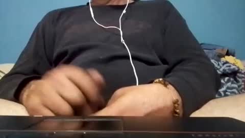 Snapshot of cumbian_chero chatting on July 4, 8:42 am cumbian_chero online show from July 4, 8:42 am