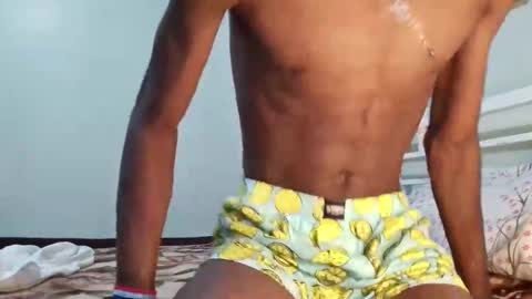 Snapshot of cumdaddzy_ebony chatting on April 9, 8:09 am zdaddy online show from April 9, 8:09 am