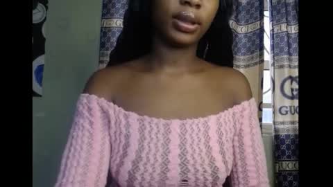 cumebony_petit online show from September 19, 8:49 am