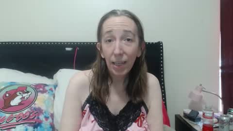 Snapshot of cuminbeth chatting on May 3, 8:37 pm CumInBeth online show from May 3, 8:37 pm