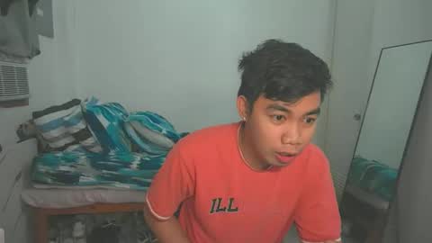Snapshot of cumloader_ian4u chatting on April 12, 11:21 pm IAN online show from April 12, 11:21 pm
