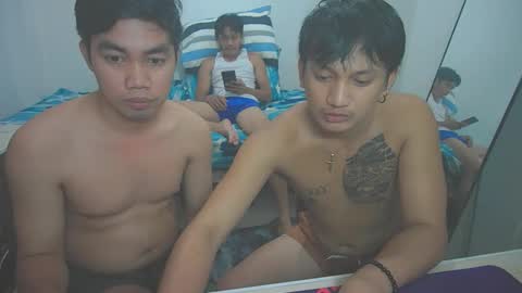 Snapshot of cumloader_ian4u chatting on April 22, 9:11 am IAN online show from April 22, 9:11 am