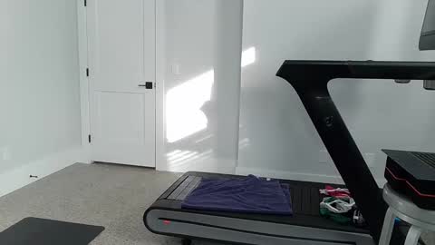 Snapshot of cummforfun3 chatting on December 1, 6:35 pm cummforfun3 online show from December 1, 6:35 pm