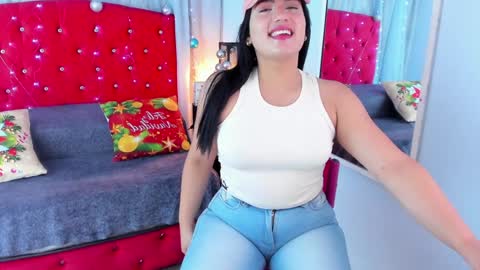 Snapshot of cumming_tiffani chatting on December 13, 1:12 pm cumming tiffani online show from December 13, 1:12 pm