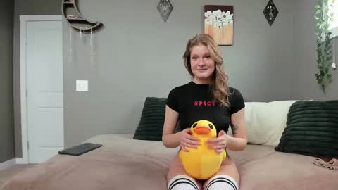 Snapshot of cumplaycouple chatting on March 3, 9:26 pm Marie and Tom online show from March 3, 9:26 pm