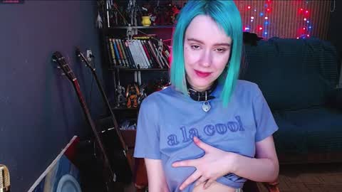 Snapshot of cumpotikeve chatting on December 25, 5:16 am CUMpotikEve online show from December 25, 5:16 am