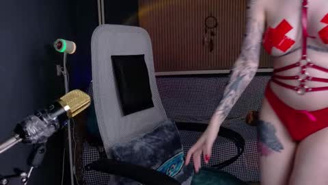 Snapshot of cumpotikeve chatting on October 4, 1:25 am CUMpotikEve online show from October 4, 1:25 am