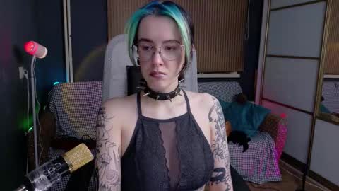 Snapshot of cumpotikeve chatting on October 10, 1:48 am CUMpotikEve online show from October 10, 1:48 am