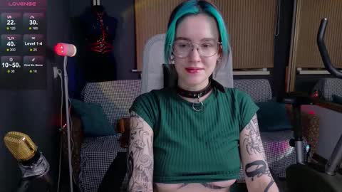 Snapshot of cumpotikeve chatting on October 18, 4:26 am CUMpotikEve online show from October 18, 4:26 am