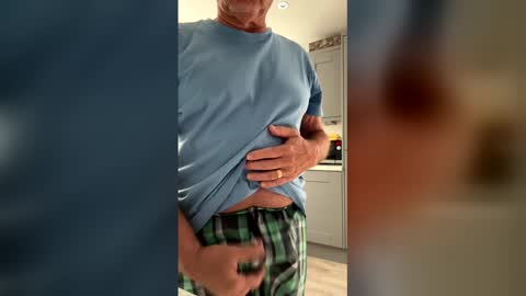 cumquikly online show from May 31, 6:53 am