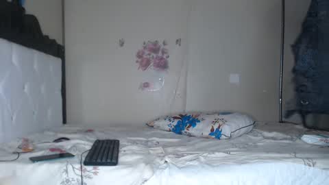 Shiiro online show from September 8, 4:39 pm