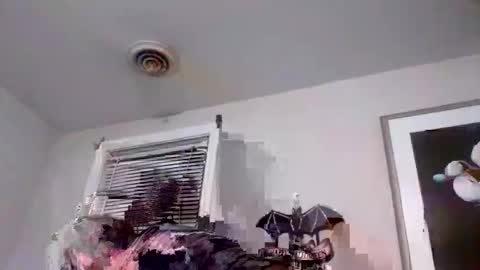 Snapshot of cuntreeboy68 chatting on October 29, 11:50 pm Bash online show from October 29, 11:50 pm