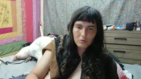 Snapshot of cuntspirit669 chatting on April 2, 1:47 am cuntspirit669 online show from April 2, 1:47 am