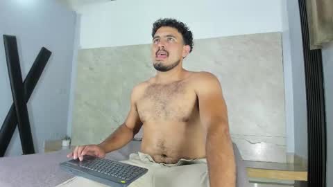 Snapshot of cupeer_1 chatting on January 15, 7:39 pm Cupeer online show from January 15, 7:39 pm