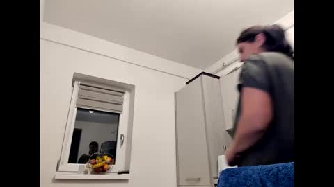 maria  alex online show from October 9, 9:02 pm