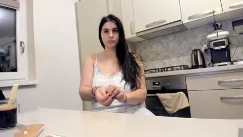 Snapshot of cuplu29 chatting on May 8, 1:33 am maria alex online show from May 8, 1:33 am