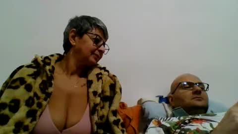 Snapshot of cuplu4346529860 chatting on December 5, 6:33 pm couple online show from December 5, 6:33 pm