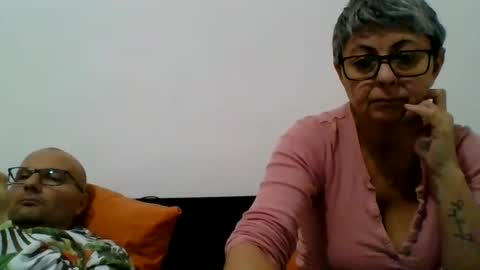 Snapshot of cuplu4346529860 chatting on December 6, 7:34 pm couple online show from December 6, 7:34 pm