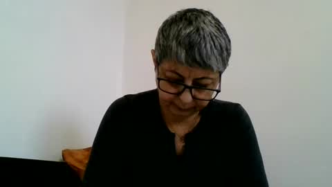 Snapshot of cuplu4346529860 chatting on December 28, 7:55 am couple online show from December 28, 7:55 am