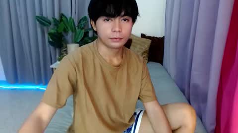 Xyrien online show from April 18, 3:43 am