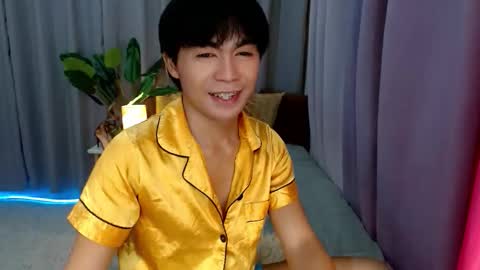 Xyrien online show from April 19, 3:00 pm