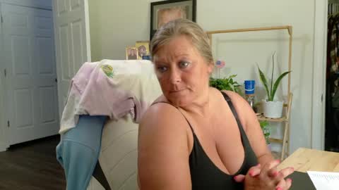 Snapshot of curiouscouple3143 chatting on May 12, 4:59 pm curious couple online show from May 12, 4:59 pm