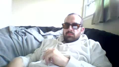 Snapshot of curiouser_guy chatting on May 25, 4:46 pm curiouser_guy online show from May 25, 4:46 pm
