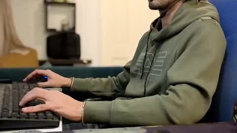 curiousgenie online show from December 3, 9:24 pm