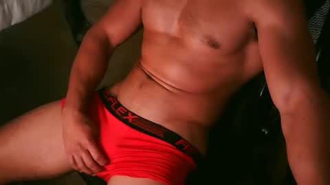 Snapshot of curiously_straight chatting on November 15, 10:15 pm Tristan online show from November 15, 10:15 pm