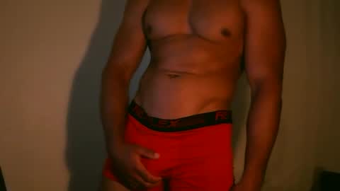 Snapshot of curiously_straight chatting on April 10, 10:36 pm Tristan online show from April 10, 10:36 pm