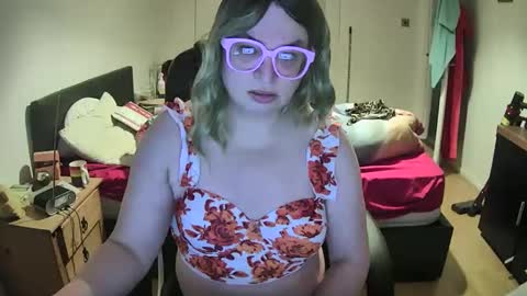 Shirley online show from January 28, 5:24 pm