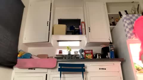 curliegirlee online show from March 14, 12:39 am