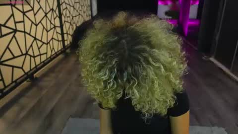 Snapshot of curlyanto chatting on July 27, 1:45 am Antonia online show from July 27, 1:45 am